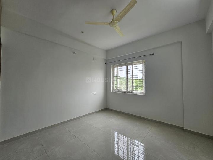 Home track Bedroom 1