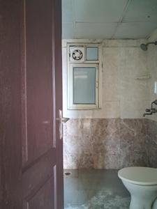 Common Bathroom Image of 950 Sq.ft 2 BHK Apartment / Flat for sale in Gardenia Golf City, Sector 75 Noida for Rs. 8347000