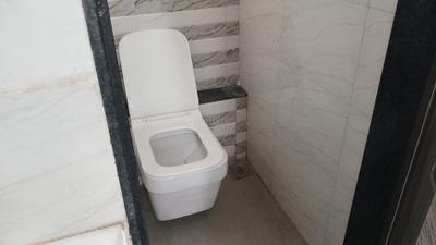 Bathroom Image of 700 Sq.ft 1 BHK Builder Floor for rent in Dahin Nagar Surat for Rs. 11500