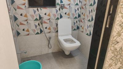 Bathroom Image of 750 Sq.ft 1 BHK Apartment / Flat for rent in Worli Mumbai for Rs. 65000