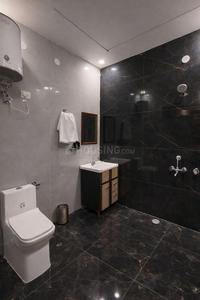 Bathroom Image of 2500 Sq.ft 3.5 BHK Apartment / Flat for rent in Spire World Trade Center, Sector 19 Noida for Rs. 90000