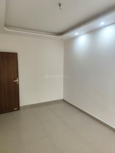 Bedroom Image of 1800 Sq.ft 3 BHK Apartment / Flat for rent in Karkardooma New Delhi for Rs. 35000
