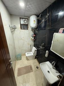 Bathroom Image of 1500 Sq.ft 3 BHK Apartment / Flat for sale in SAP Homes, Sector 73 Noida for Rs. 7500000