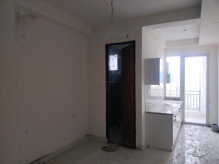 Paradise Green Plaza Main Image 1