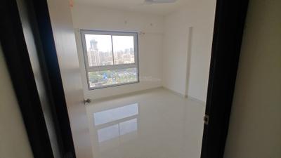 Bedroom Image of 580 Sq.ft 2 BHK Apartment / Flat for rent in Shreeji Plaza, Malad West Mumbai for Rs. 45000