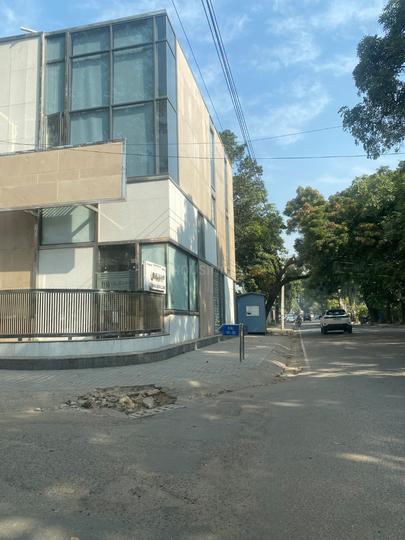 21A, Sector 21 Main Image 1