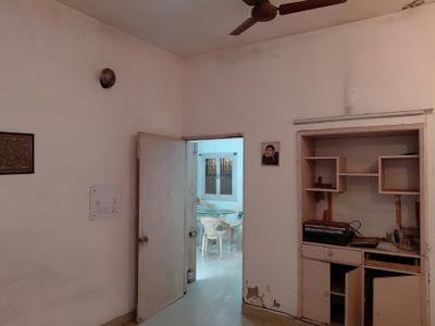 Bedroom Image of 1500 Sq.ft 3 BHK Builder Floor for sale in Saket New Delhi for Rs. 30500000