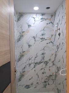 Common Bathroom Image of 520 Sq.ft 2 BHK Builder Floor for sale in Happy Homes, Nawada New Delhi for Rs. 2600000