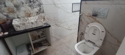 Bathroom Image of 600 Sq.ft 1 BHK Independent House for rent in Hennur Bengaluru for Rs. 22000