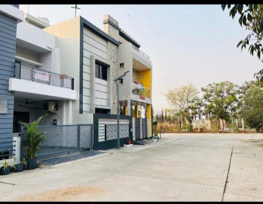 Premium Residential Plot In Covered Campus Main Image 1