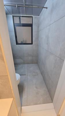 Bathroom Image of 1225 Sq.ft 2 BHK Apartment / Flat for sale in  Blue Bird Apartment, Shivaji Nagar Pune for Rs. 20500000