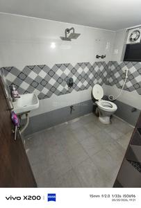 Image of 1250 Sq.ft 1 BHK Apartment / Flat for rent in Prahlad Nagar, Ahmedabad for Rs. 18000