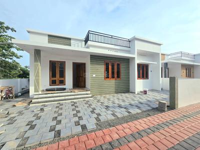 Image of 800 Sq.ft 2 BHK Independent House for sale in Alangad, Kochi for Rs. 3500000