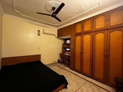 Bedroom Image of 1950 Sq.ft 3 BHK Apartment / Flat for rent in DDA Sector B Pocket 9, Vasant Kunj New Delhi for Rs. 87000