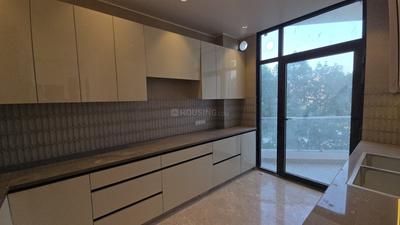 Kitchen Image of 2400 Sq.ft 4 BHK Builder Floor for sale in Sector 102 Gurgaon for Rs. 40000000