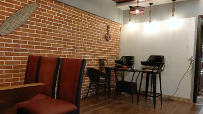 Living Room Image of 1000 Sq.ft 2.5 BHK Apartment / Flat for sale in Andheri West Mumbai for Rs. 38000000