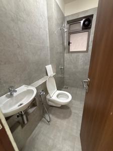Bathroom Image of 800 Sq.ft 2 BHK Apartment / Flat for sale in Sheth Auris Bliss, Malad West Mumbai for Rs. 22500000