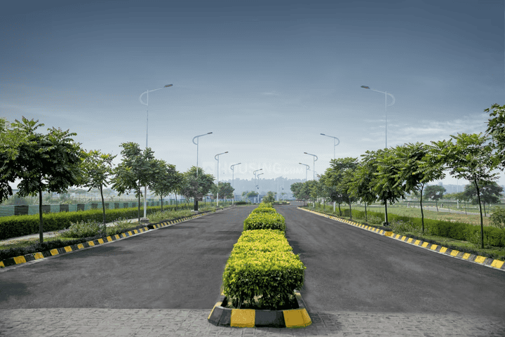 Greenbay Golf Village Main Image 1