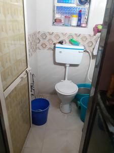 Bathroom Image of PG for Working professionals and college students boys in Vile Parle West, Mumbai