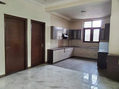 Kitchen Image of 2275 Sq.ft 3 BHK Builder Floor for rent in Sector 46 Noida for Rs. 55000
