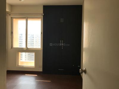 Bedroom Image of 960 Sq.ft 2 BHK Apartment / Flat for sale in Jaypee Kosmos, Sector 134 Noida for Rs. 7500000