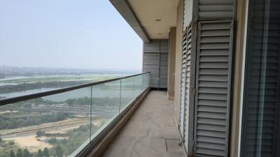 Image of 2105 Sq.ft 3 BHK Apartment / Flat for rent in Supertech Supernova, Sector 94, Noida for Rs. 67800