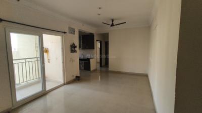 Living Room Image of 1240 Sq.ft 2.5 BHK Apartment / Flat for sale in Paramount Floraville, Sector 137 Noida for Rs. 13500000