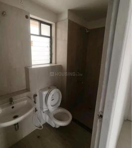 Bathroom Image of 1128 Sq.ft 3 BHK Apartment / Flat for rent in The 102, Joka Kolkata for Rs. 24000