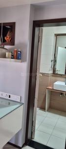 Bathroom Image of 1550 Sq.ft 3 BHK Apartment / Flat for sale in RNA NG Eclat, Andheri West Mumbai for Rs. 52500000