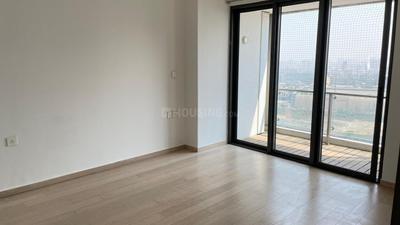 Bedroom Image of 1000 Sq.ft 2 BHK Apartment / Flat for sale in Lodha New Cuffe Parade, Sion Mumbai for Rs. 30500000