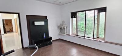Hall Image of 2410 Sq.ft 4 BHK Duplex for sale in Swaraj Homes Pocket C RWA Sarita Vihar, Sarita Vihar New Delhi for Rs. 35100000
