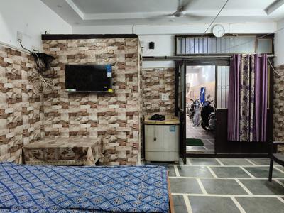 Bedroom Image of 360 Sq.ft 1 BHK Builder Floor for rent in Uttam Nagar New Delhi for Rs. 13000