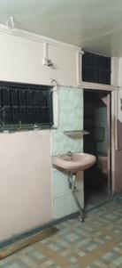 Bathroom Image of 650 Sq.ft 2 BHK Independent House for rent in Cooperganj Kanpur for Rs. 12000