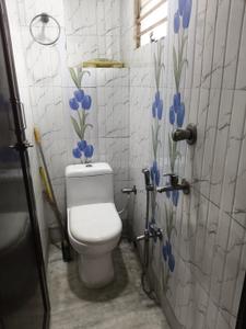 Bathroom Image of 820 Sq.ft 2 BHK Apartment / Flat for sale in Sodepur Kolkata for Rs. 3000000