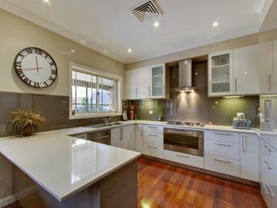 Kitchen Image of 1500 Sq.ft 3 BHK Apartment / Flat for sale in Magarpatta Jasminium, Magarpatta City Pune for Rs. 25500000