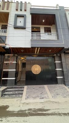 Building Image of 495 Sq.ft 2.5 BHK Independent House for sale in Dwarka Mor New Delhi for Rs. 13200000