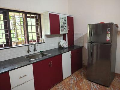 Kitchen Image of 1500 Sq.ft 3 BHK Independent House for rent in Chamkkada Kollam for Rs. 16000