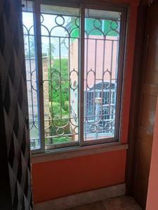 Bedroom Image of 680 Sq.ft 1 BHK Independent House for rent in Patuli Kolkata for Rs. 9000