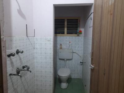 Bathroom Image of 560 Sq.ft 1 BHK Apartment / Flat for sale in Majestic Apartment, Cantonment Tiruchirappalli for Rs. 3500000