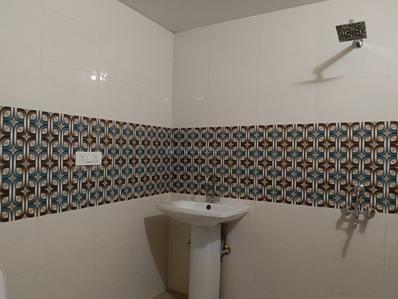 Bathroom Image of 1108 Sq.ft 2 BHK Builder Floor for rent in Sector 15 Part 2 Gurgaon for Rs. 29000