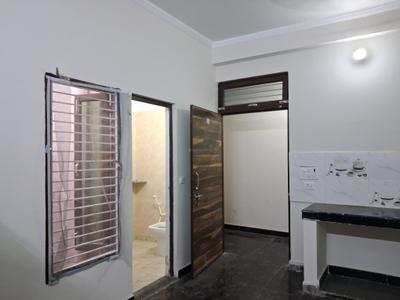 Bedroom Image of 500 Sq.ft 1 RK Apartment / Flat for rent in Sector 73 Noida for Rs. 10500
