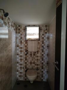 Common Bathroom Image of 800 Sq.ft 1 BHK Apartment / Flat for rent in Rutu Enclave, Kasarvadavali Thane for Rs. 24000