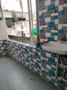 Bathroom Image of 1000 Sq.ft 1 RK Apartment / Flat for rent in Rameshwari Nagpur for Rs. 9000