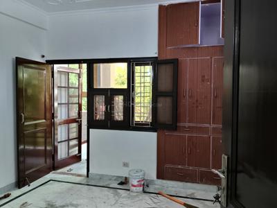 Bedroom Image of 1450 Sq.ft 3 BHK Builder Floor for rent in Vasant Kunj New Delhi for Rs. 50000