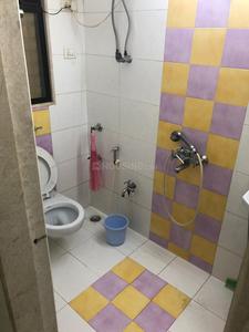Bathroom Image of 900 Sq.ft 2 BHK Apartment / Flat for sale in Shiv Gauri Apartment, Malad West Mumbai for Rs. 17500000