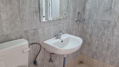 Image of 2950 Sq.ft 4 BHK Apartment / Flat for rent in Puri Diplomatic Greens, Sector 110A, Gurgaon for Rs. 75000