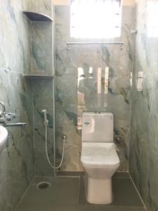 Common Bathroom Image of 564 Sq.ft 1 BHK Apartment / Flat for rent in Ramamurthy Nagar Bengaluru for Rs. 18000