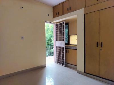 Bedroom Image of 1000 Sq.ft 2 BHK Apartment / Flat for sale in DDA Flats Sarita Vihar, Sarita Vihar New Delhi for Rs. 18200000