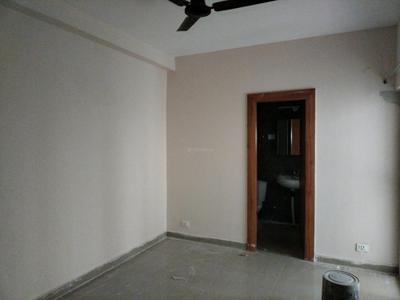 Bedroom Image of 920 Sq.ft 2.5 BHK Apartment / Flat for rent in Amrapali Dream Valley 2, Noida Extension Greater Noida for Rs. 18500