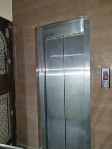 Lift Image of 1000 Sq.ft 3 BHK Apartment / Flat for rent in Uttam Nagar New Delhi for Rs. 25000